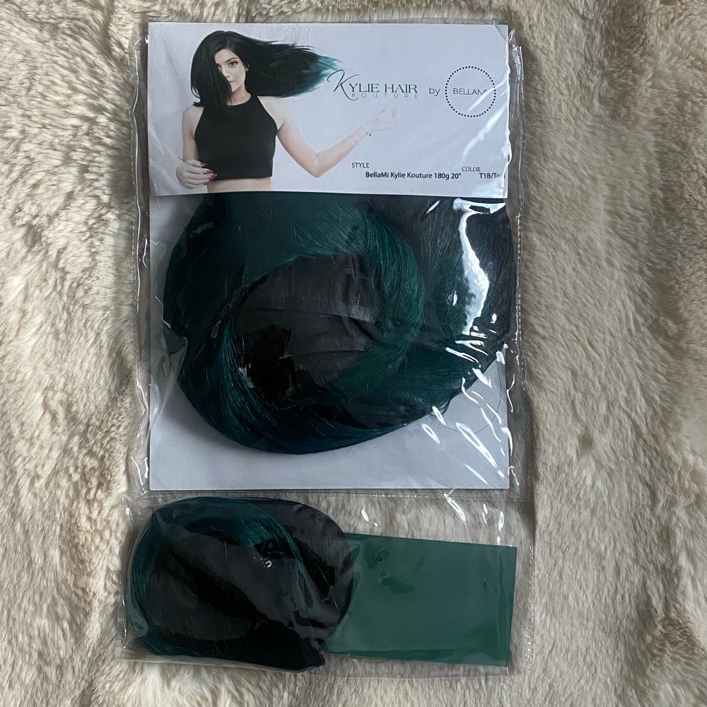 Kylie Hair Kouture 180g 20" T1B/Teal